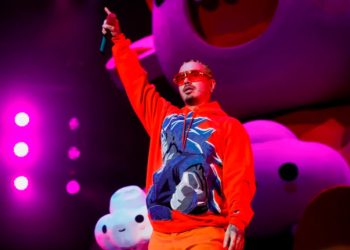 Balvin recibe Premio Impacto Latino por aporte a la salud mental
