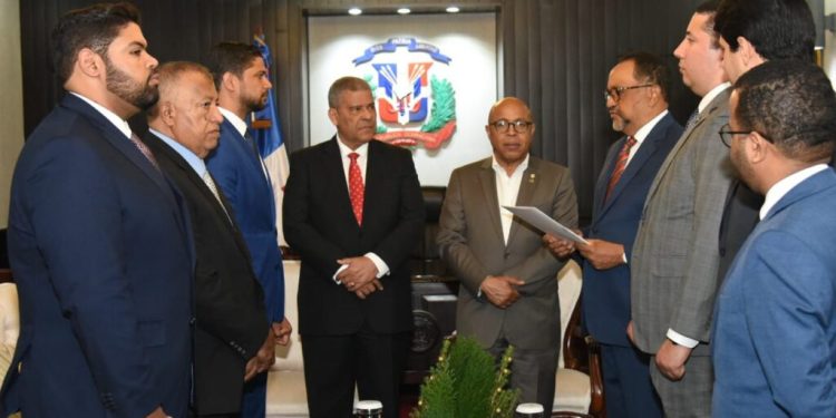 Poder Ejecutivo somete a Cámara Baja proyecto que modifica Ley de Función Pública