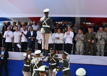 San Cristóbal, cuna de la Constitución desfila; Abinader encabeza acto