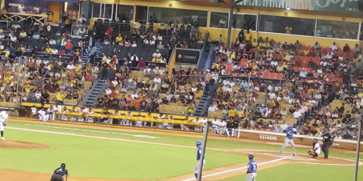 Águilas vencieron a Licey en el estadio Cibao de Santiago