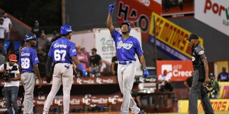 Aquino da al Licey cuarta victoria consecutiva