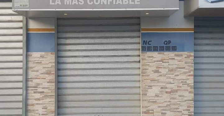 Detiene en flagrante delito joven rompía candados en banca de lotería Esperanza