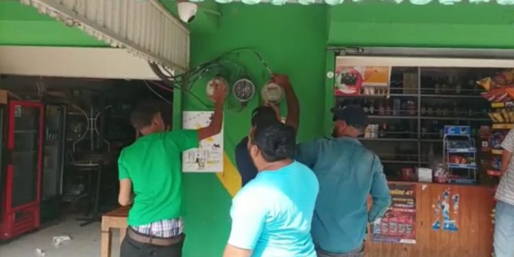 Desmontan medidores ante aumento tarifa eléctrica