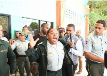 Reenvíos retrasan audiencia contra coronela