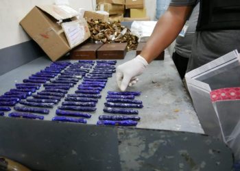 Ocupan 99 envolturas de cocaína camufladas en cigarros