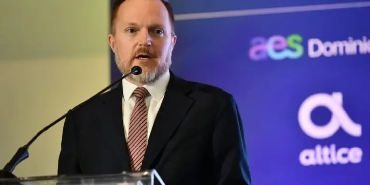 Prohibición a Central Romana no tiene nada que ver con el Gobierno, dice encargado de Negocios Embajada EE. UU.