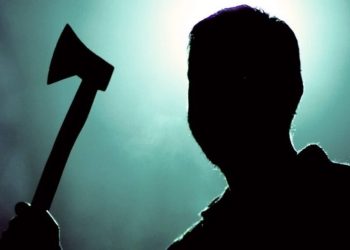 Hombre ataca  con hacha a su pareja   en Hato Mayor