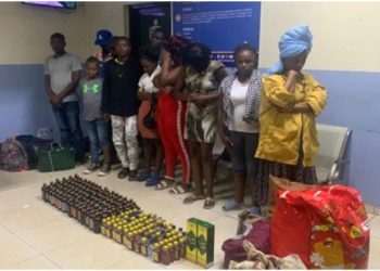 Apresan 11 haitianos indocumentados y les ocupan bebidas alcohólicas y cervezas traídas de contrabando al País