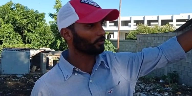 Propietarios de terrenos denuncian violación por parte de vecinos para practicar comercio ilícito en la frontera por Dajabón