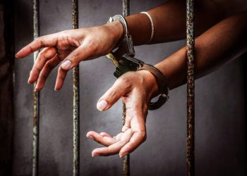 Detienen menor pretendía agredir otro con un arma blanca en escuela de Puerto Plata
