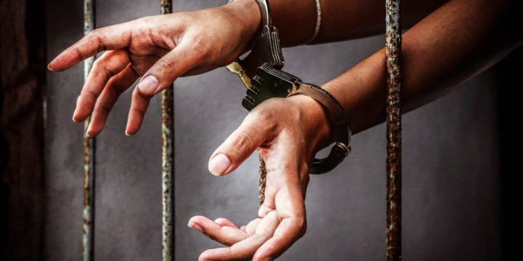 Detienen menor pretendía agredir otro con un arma blanca en escuela de Puerto Plata