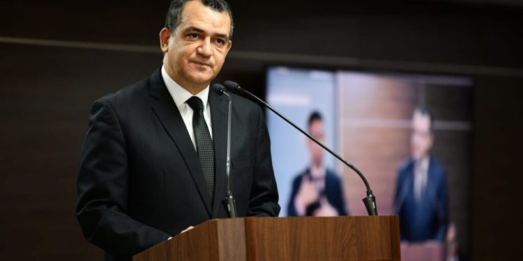 Senador de Nueva York Luis Sepúlveda pide pruebas a Embajada de EEUU sobre racismo en RD