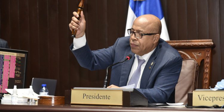 Diputados aprueban modificación al Código Procesal Penal para que robos sean perseguidos sin querella