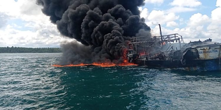 Explosión en embarcación en Río San Juan deja varios heridos
