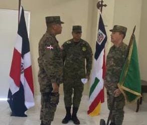 Juramentan  al coronel Paino Sanchez P.  comandante  de la cuarta brigada del ejército en Mao