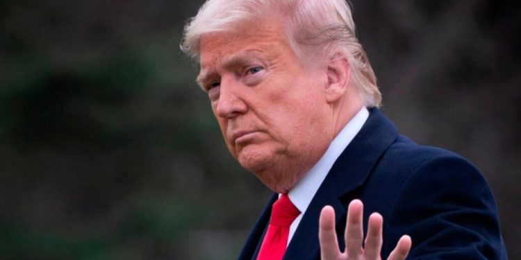 Trump ataca a DeSantis, que se perfila como favorito para 2024