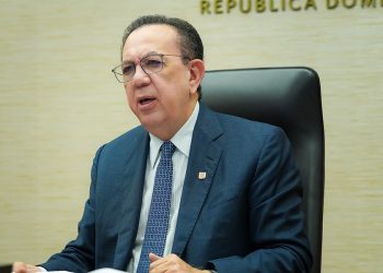 Valdez Albizu destaca RD alcanza 5.9 millones de usuarios de internet banking