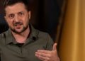 Zelenski insiste en que Rusia debe salir de Zaporiyia y dejar de bombardearla