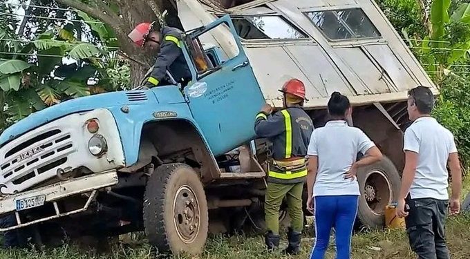 Un accidente masivo deja 5 muertos y 42 heridos en el oeste de Cuba