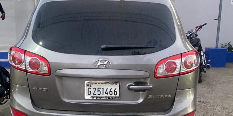 Policía Nacional recupera en Villa Vásquez yipeta robada en La Vega