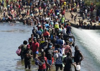EEUU: Demócratas piden renovar protección a migrantes haitianos