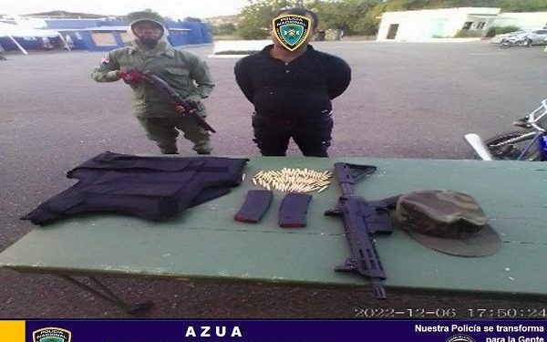 Policía Nacional apresa en Azua un hombre con un fusil semiautomático