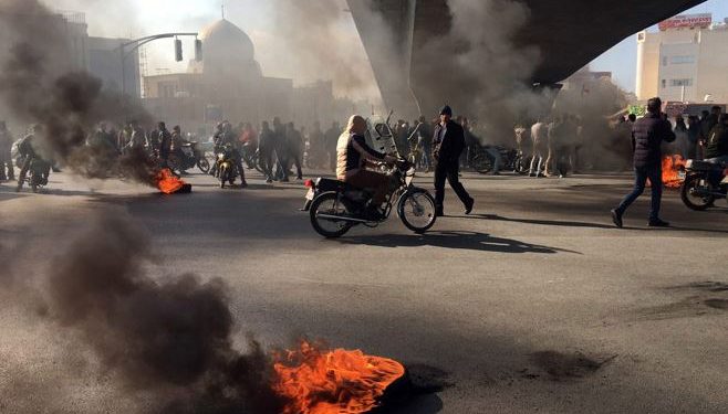 Suman más de 200 los muertos por protestas en Teherán