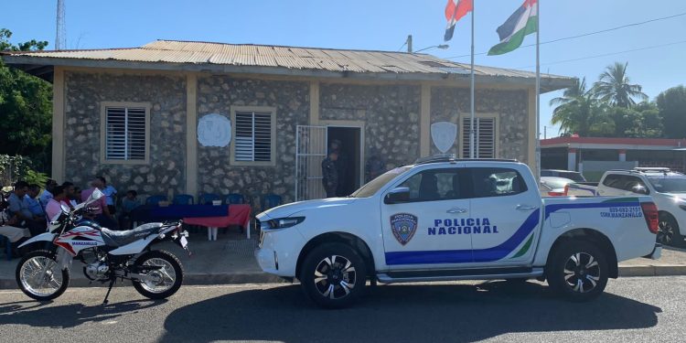 Policía entrega unidades vehiculares para fortalecer seguridad ciudadana en corredores y cuadrantes de la provincia Montecristi