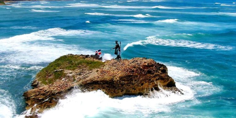 Advierten sobre oleaje anormal en costas de Puerto Plata por incidencia de sistema frontal