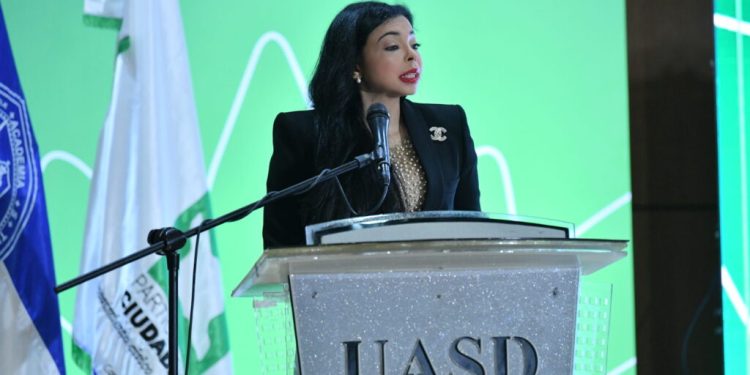 Yeni Berenice: fiscales son presionados por poderosos intereses ligados a la corrupción