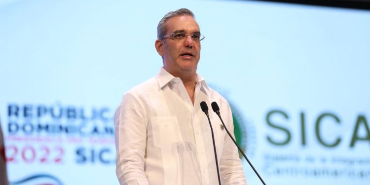 Abinader pide al SICA atención al tema de migración irregular; pide ayuda internacional para caso de Haití