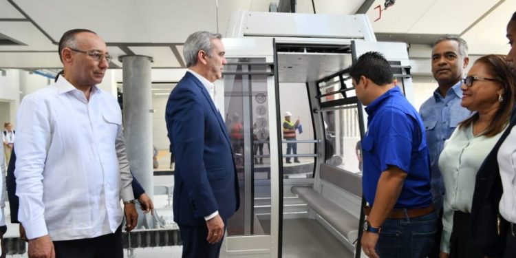 Abinader inicia fase de pruebas del Teleférico Los Alcarrizos para que empiece en febrero 2023