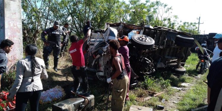 Dos personas mueren en aparatoso accidente en carretera Hato Mayor-San Pedro de Macorís