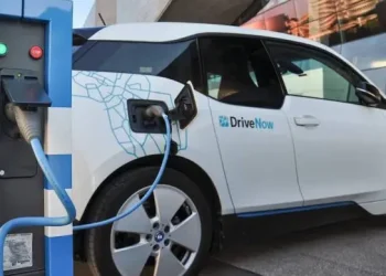 Dueños de vehículos eléctricos en EEUU podrían recibir hasta 7,500 dólares en crédito fiscal