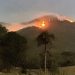 Integran brigada del ejército para tratar de extinguir incendio forestal afecta por quinto día montaña en Dajabón