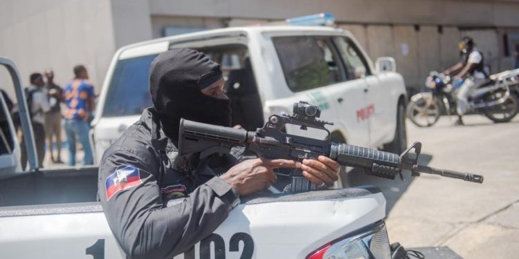 Policía haitiana lanza operación para luchar contra las bandas armadas