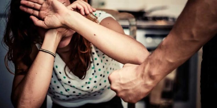 Violencia contra las mujeres: el segundo delito más denunciado en 2022