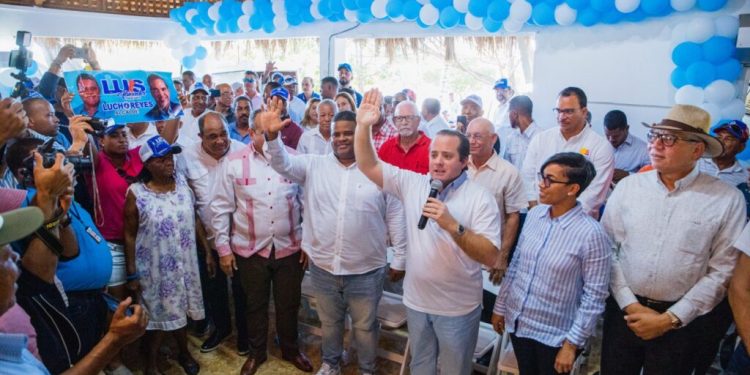 PRM juramenta alcalde de Palo Verde en Monte Cristi
