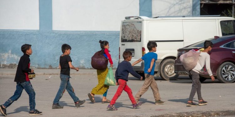 Más de 3,7 millones de niños migrantes están en riesgo de exclusión educativa en Latinoamérica