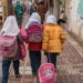 Cientos de niñas más son envenenadas con gas en nueve colegios de Irán