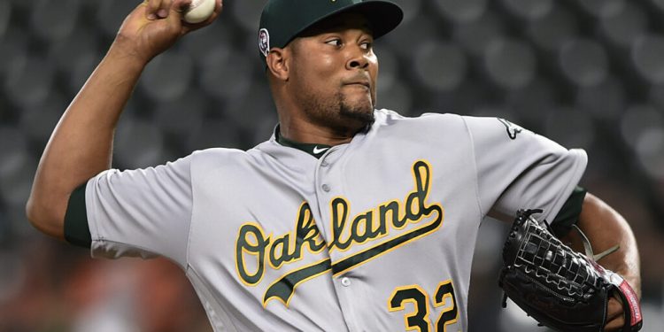 Jeurys Familia firma contrato millonario con los Atléticos de Oakland