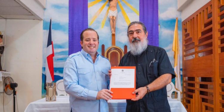 Gobierno entrega aportes por más de RD$58 millones en Puerto Plata