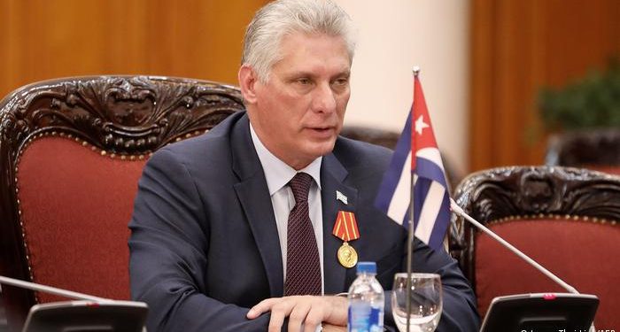 Presidente de Cuba llega a Santo Domingo para la Cumbre Iberoamericana