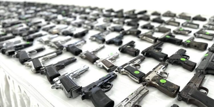 Interior y Policía recupera más de once mil armas de fuego desde agosto de 2020