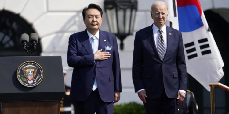EE.UU. y Corea del Sur impulsarán su cooperación frente a amenazas nucleares