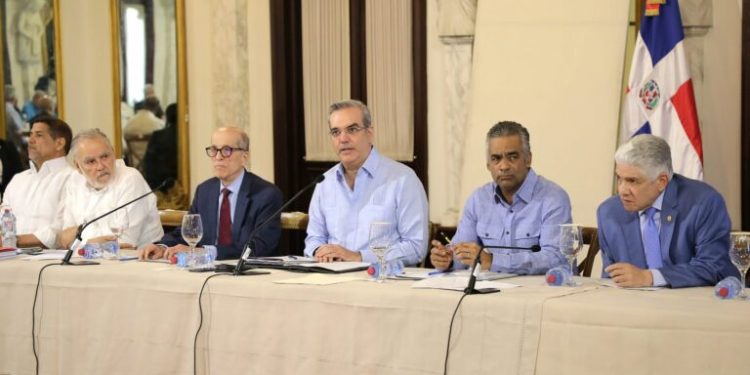 Abinader propone pacto para enfrentar el cambio climático