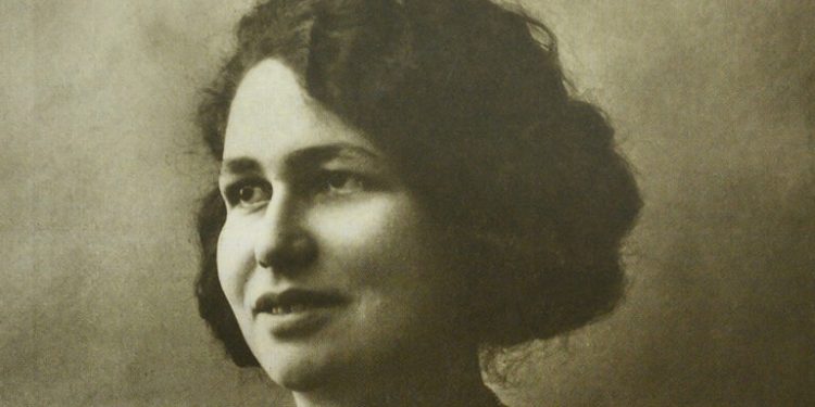 Restos de Abigaíl Mejía, al Panteón de la Patria