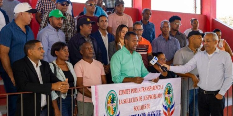 Denuncian desorden y corrupción en Ayuntamiento de Santiago Oeste