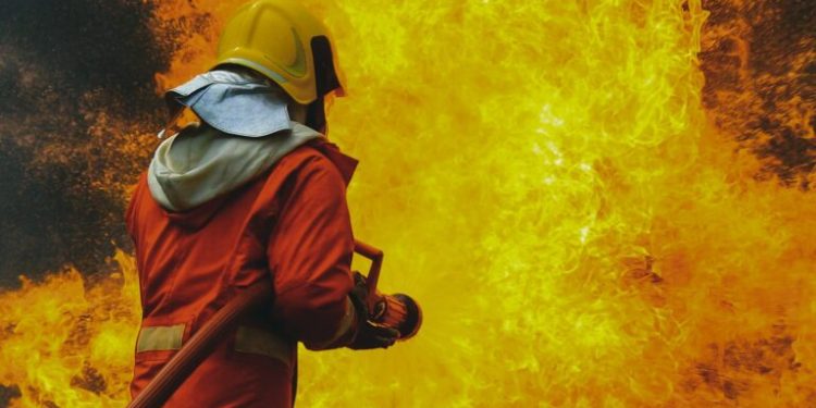Aumenta a 20 el número de niños que murieron en el incendio de la escuela de Guyana