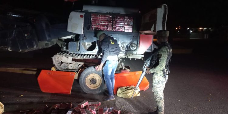ERD ocupa 220 mil cigarrillos transportaban en maquina cortadora de arroz en Montecristi